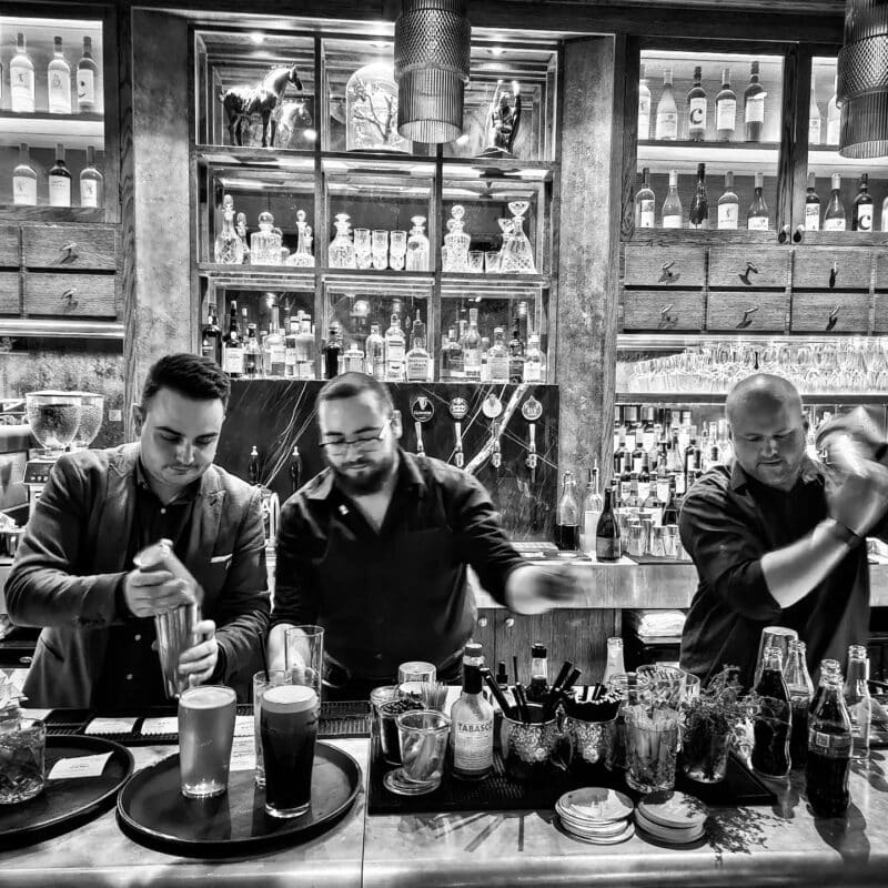 Bar team 1